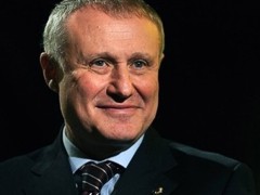 Суркис заплатит штраф за езду со спецсигналами