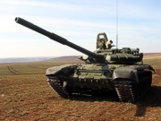 В Снежном заметили российские танки Т-72