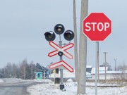 Поезд столкнулся с фурой под Житомиром: водитель погиб, вагоны сошли с рельсов