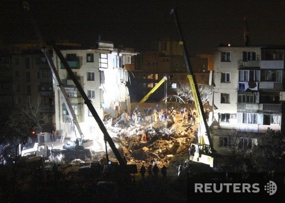 Взрыв жилого дома в Евпатории: есть жертвы.
