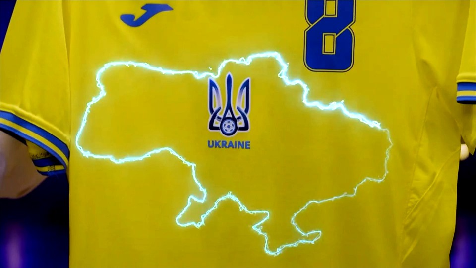 Лозунги «Слава Украине!» и «Героям слава!» получили официальный футбольный статус