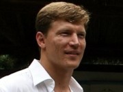 СМИ: Чемпион мира по плаванию Олег Лисогор арестован в Либерии за похищение человека