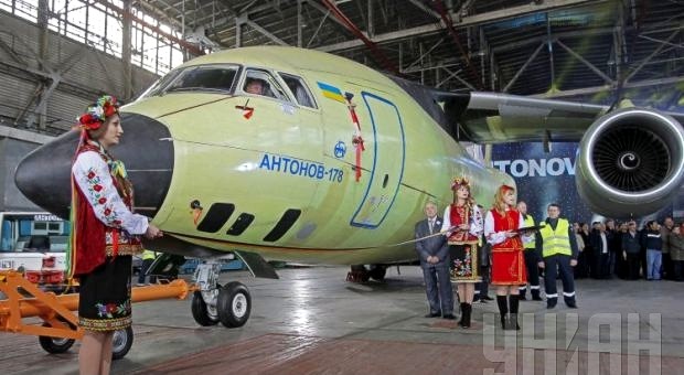 «Антонов» представил новый транспортный самолет Ан-178