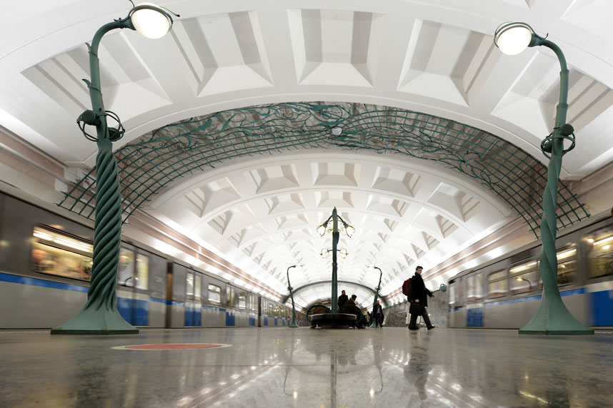 Станция метро Славянский Бульвар в Москве