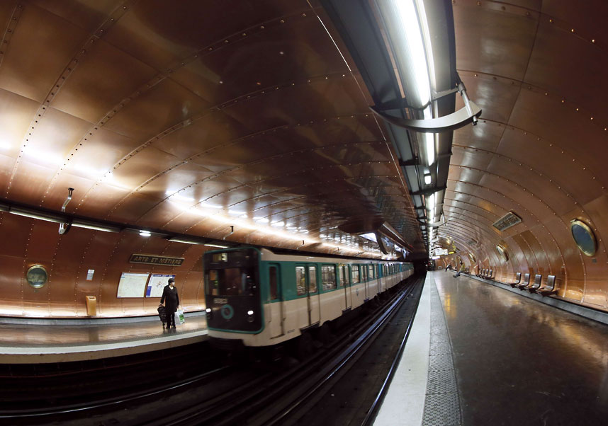 Станция метро Искусств и ремёсел в Париже